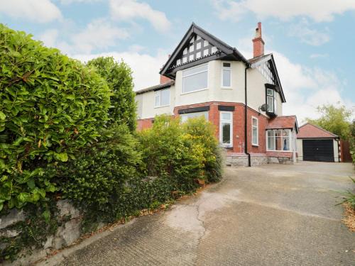 Rhos on Sea House | The Anchorage