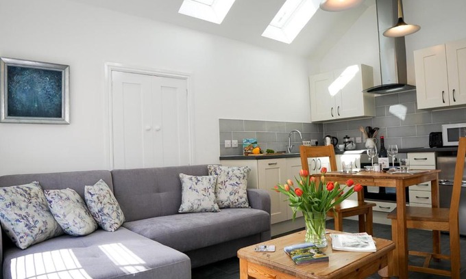 Madron Apartment | The Annex, Tregoddick Barn