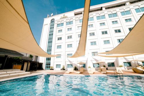Poblacion District Hotel | The Apo View Hotel