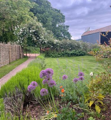 Fiddington House | The Apple House