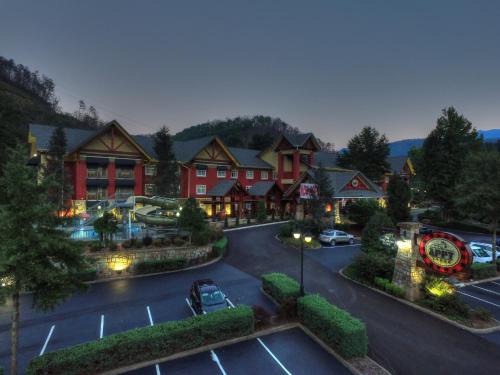 Gatlinburg Hotel | The Appy Lodge