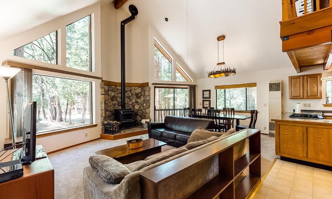 Arnold House | The Arrow House