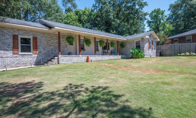 Fortson House | The Art House: Stylish Retreat N. Columbus. Perfect for Ft Benning celebrations!