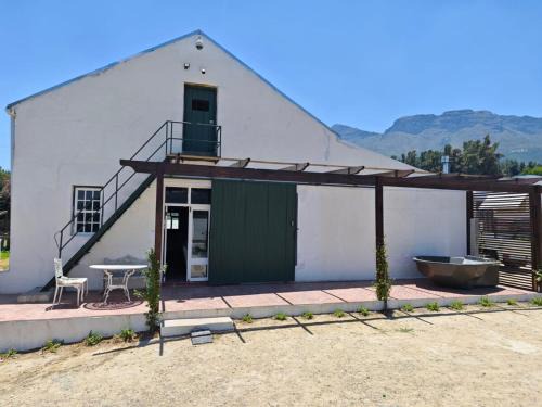Paarl Ski Chalet | The Artisan Shed Stay
