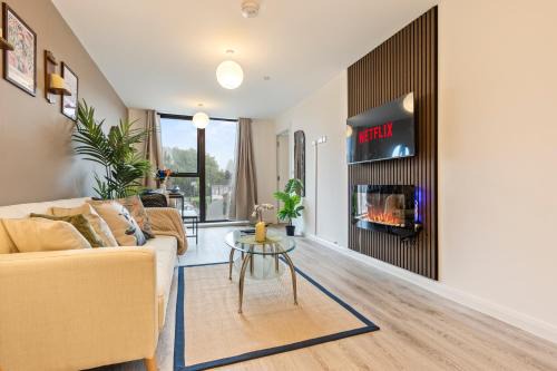 Bordesley Apartment | The Artist Suite