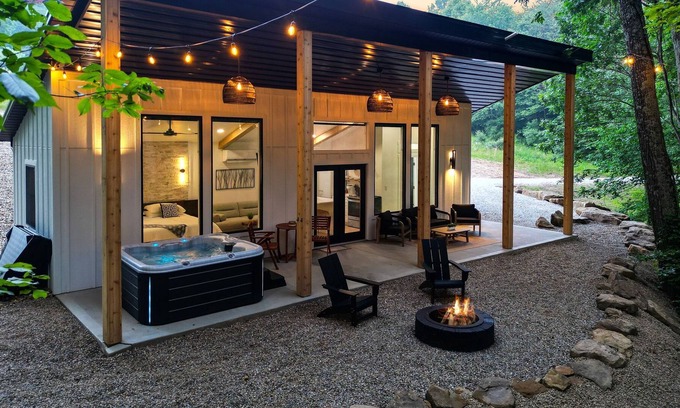 Logan Cabin | The Ashton | Modern Hocking Hills Cabin