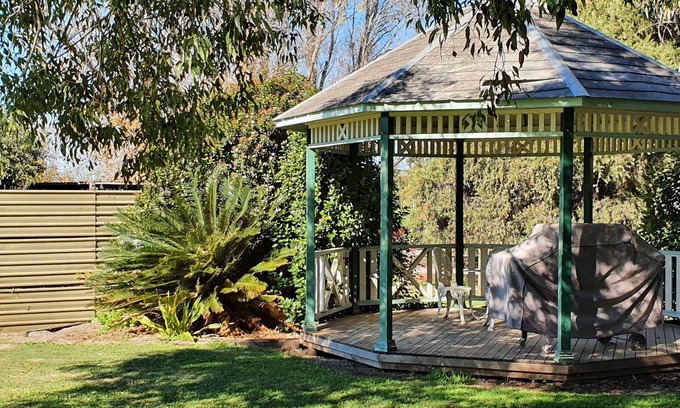 Nemingha Hotel | The Aston Motel - Tamworth