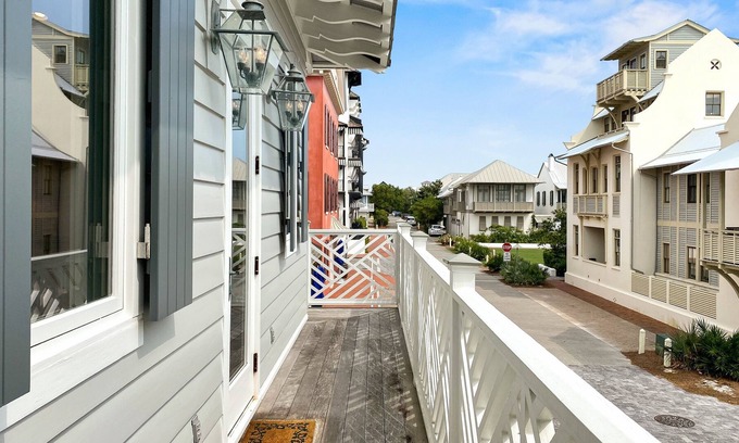 Rosemary Beach Villa | The At Rosemary Carriage House 1 Bedroom Villa by Redawning