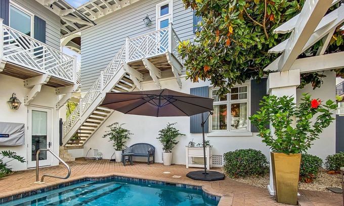Rosemary Beach House | The At Rosemary 4 Bedroom Home by Redawning