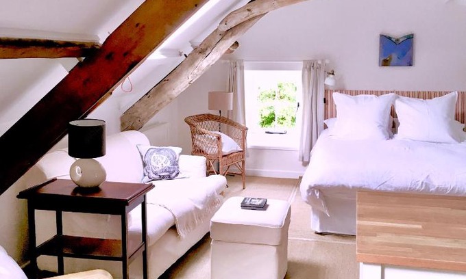 Cardigan Apartment | The Attic Apartment, Quay Street Studios Cardigan