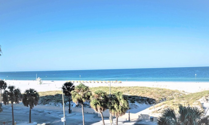 Clearwater Beach Apartment | The Avalon Club