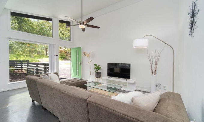 South River City House | The Avocado Door - A Mid-Century Modern Gem ~ Near SoCo ~ Fenced yard ~ Corner lot