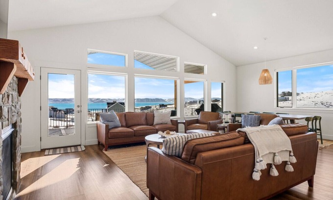 Fish Haven House | The Azure View - Sleeps 25 - Pickleball - POOL