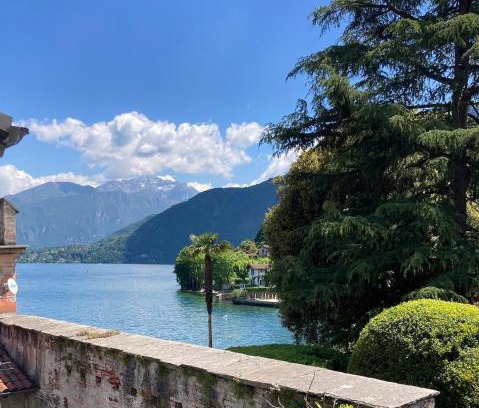 Tremezzina Apartment | The Balbianello Lake House Blue
