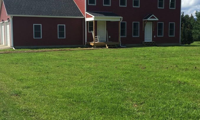 Morrisville House | The Balsam Lodge- Close to All Stowe Has to Offern