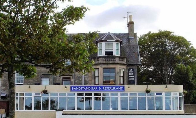 Nairn Hotel | The Bandstand