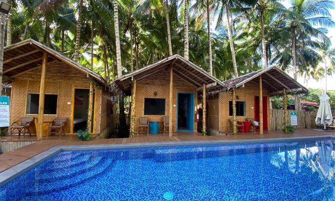 Enrique Villanueva Hotel | The Bangka Place