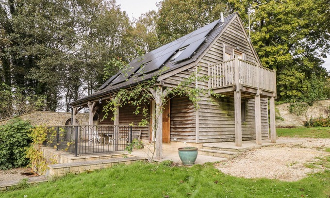 Burford Cottage | The Barn at Westhall Cottage