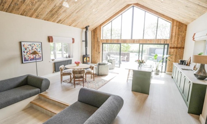Llanfechell House | The Barn