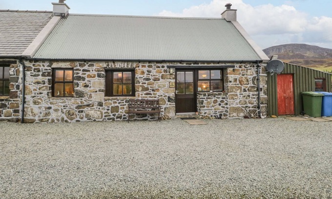 Staffin Cottage | THE BARN, pet friendly, character holiday cottage in Staffin