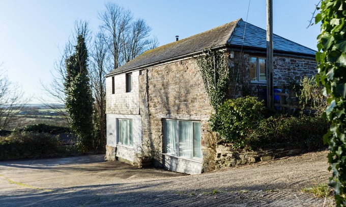 St Minver House | THE BARN, ST MINVER, pet friendly, with a garden in St Minver