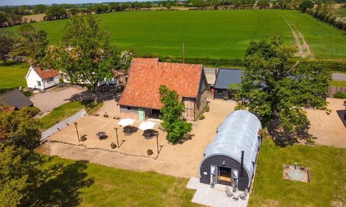 Halesworth House | The Barns at Green Valley Farm