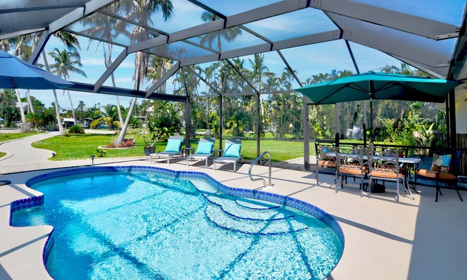 Bokeelia House | The Barrancas Barnacle! A Private Canal-Front Island Oasis w/Dock, Sleeps 10