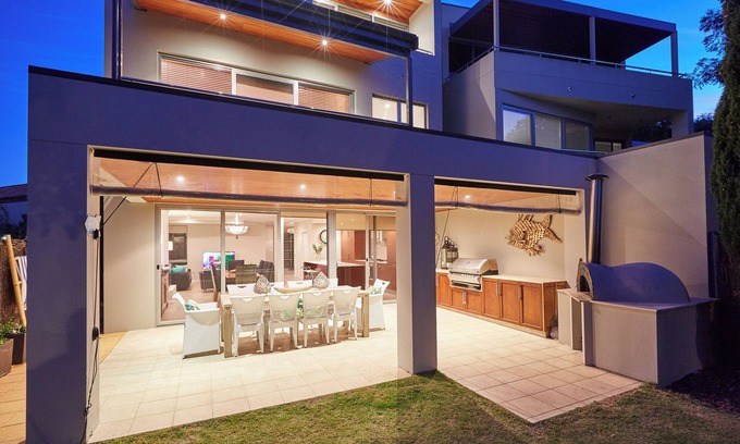 Marybrook House | The Bay Residence Luxury Beachfront Home