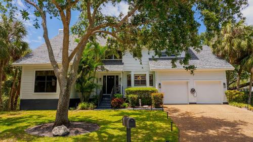Trailer Estates House | The Bayside Villa