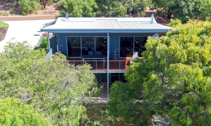 Yallingup House | The Beach Box, Yallingup
