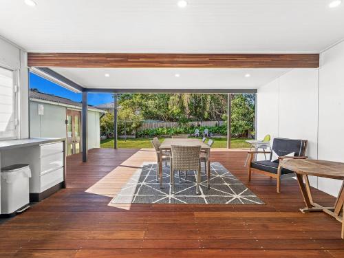 Fingal Bay House | The Beach House 13 Market Street