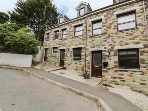 Crantock House | The Beach Hut