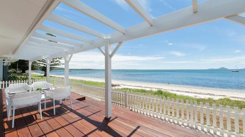 Salamander Bay House | The Beach Shack on Wanda - Waterfront Coastal Chic