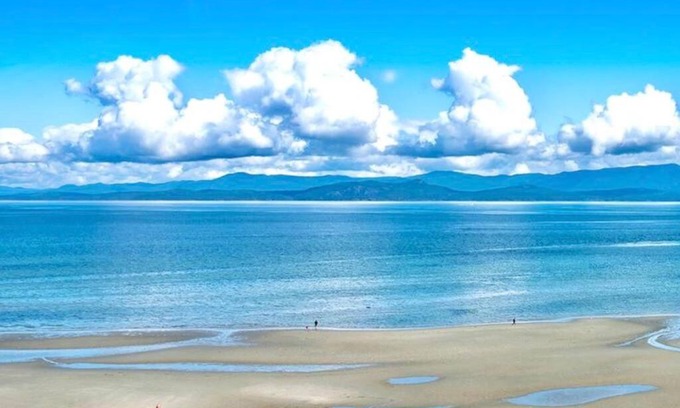 Regional District of Nanaimo Apartment | The Beach Town Getaway!
