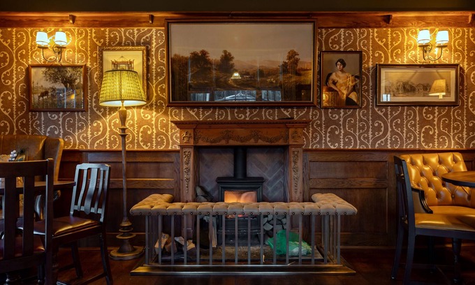 Chenies Hotel | The Bedford Arms