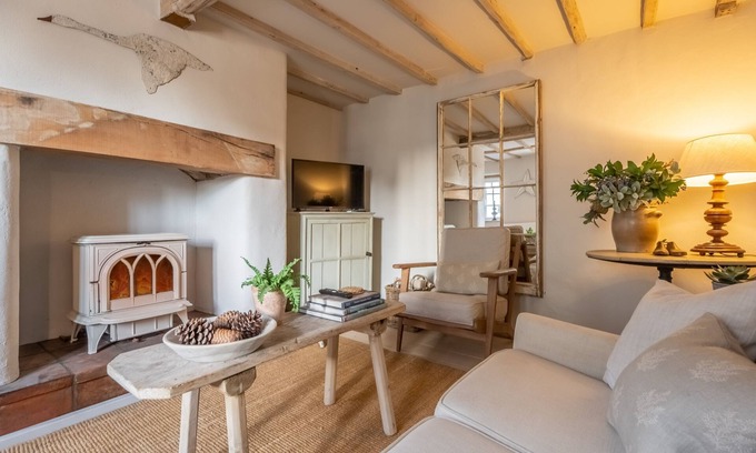 Barney Cottage | The Beekeeper's Cottage, Barney, Norfolk
