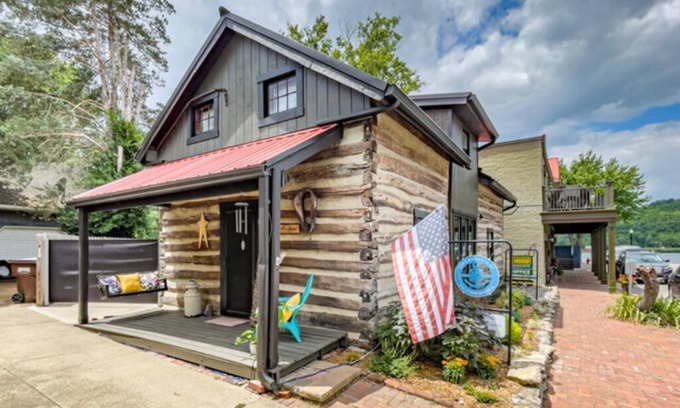 Milford Cabin | The Bertha's Log Cabin