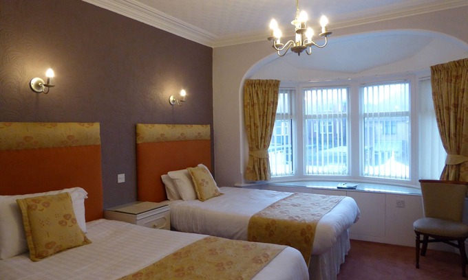 North Shore House | The Berwick - Over 40's Only