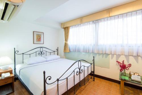 Thanon Phaya Thai Hotel | The Best Bangkok House