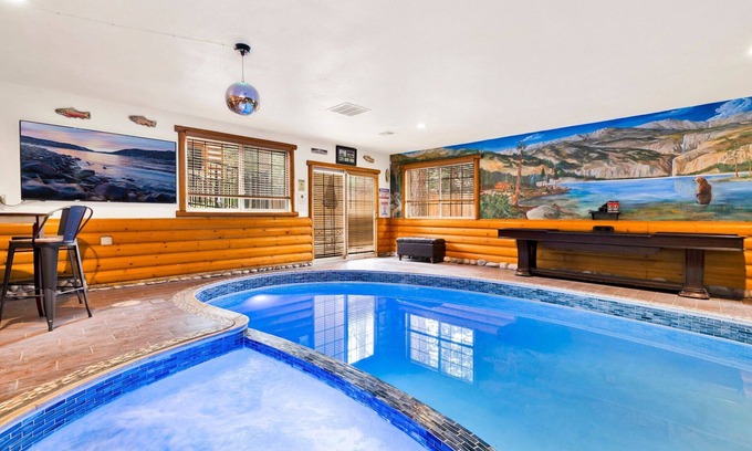 Big Bear Cabin | The Big Bear Fox Lodge - Indoor Pool, Hot Tub, Games & Family Retreat