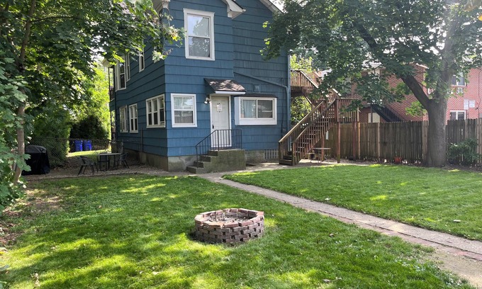 Old North Columbus House | The Big Blue House—5BR w/New Kitchens & Bathrooms