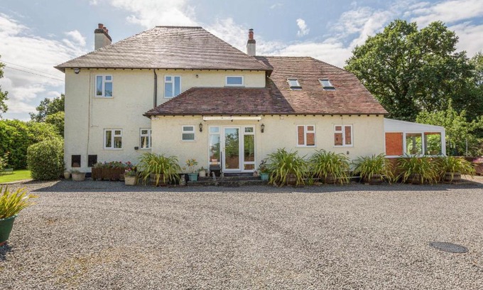 Church Stretton House | The Big Dingle