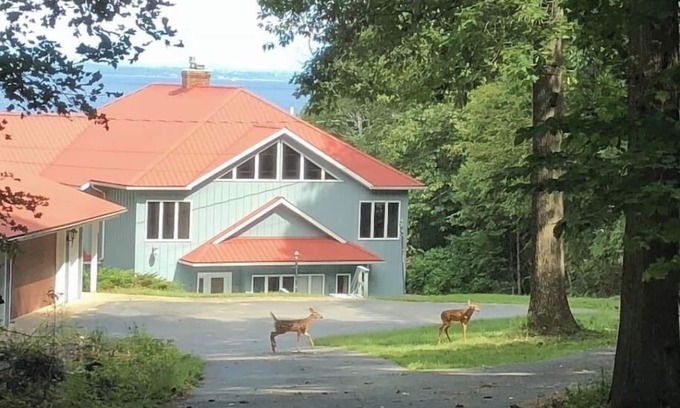 Town of Chesterfield House | The Big-Lake Lodge at Lake Champlain