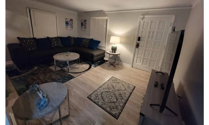Cuyahoga County House | The Billiards Bungalow spacioius