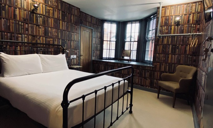 Winchester Bed & Breakfast | The Black Hole