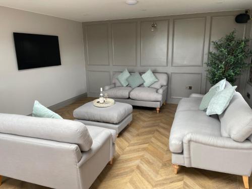 Wooler House | The Blacksmiths Shop hot tub cottage