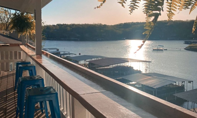 Linn Creek House | The Blue Bungalow - Private Dock/Quiet Cove - 3Bedroom/2 Bath