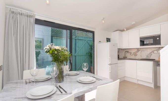 Bath Apartment | The Blue Door