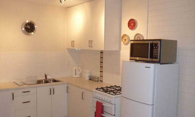 Shenton Park Apartment | The blue door mansion 1
