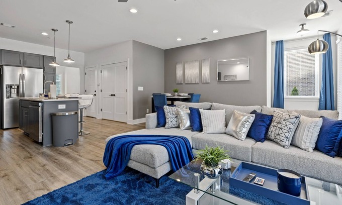 Dunean Condo | THE BLUE GEM: 2 KING Bedroom Condo Just 2 Miles to Downtown Greenville!